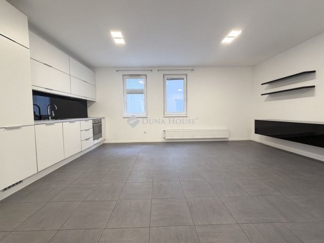 Kiadó téglalakás, albérlet, Sopronban 250 E Ft / hó, 3 szobás