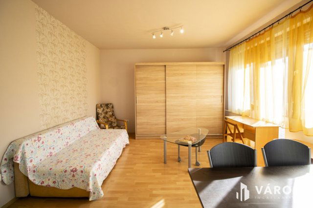 Kiadó téglalakás, albérlet, Békéscsabán 120 E Ft / hó