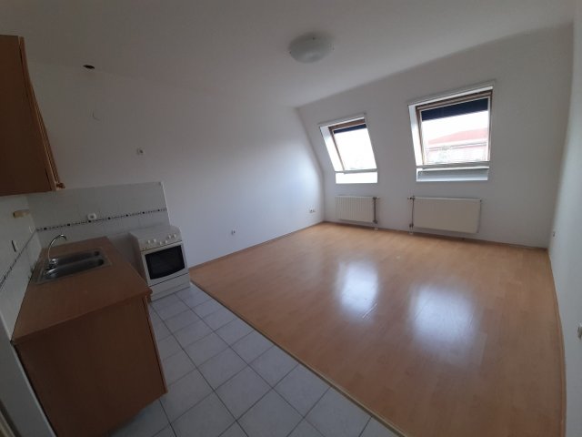 Kiadó téglalakás, albérlet, XVI. kerületben, Újszász utcában