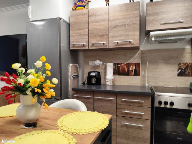 Eladó téglalakás, Dombóváron 23 M Ft, 1+1 szobás