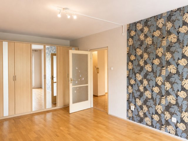 Eladó panellakás, Budapesten, III. kerületben 62.7 M Ft