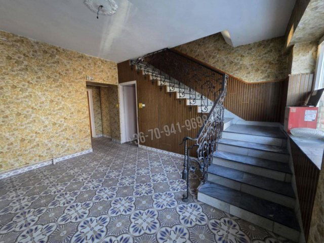 Eladó családi ház, Dunaújvárosban 81 M Ft, 5 szobás