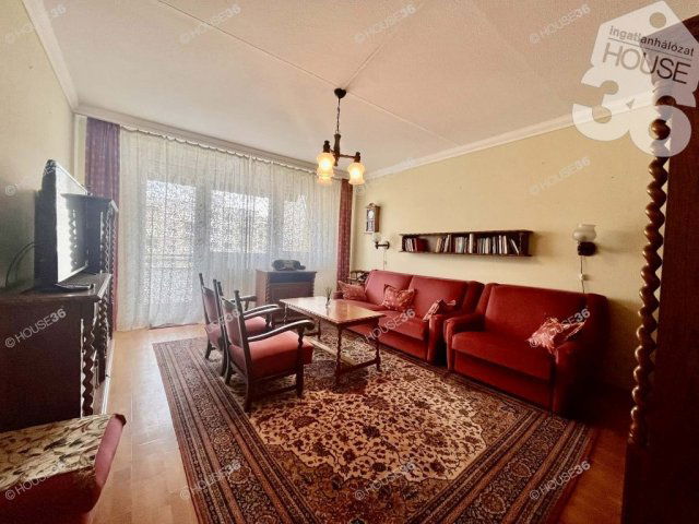 Eladó panellakás, Kecskeméten 49.9 M Ft, 2 szobás