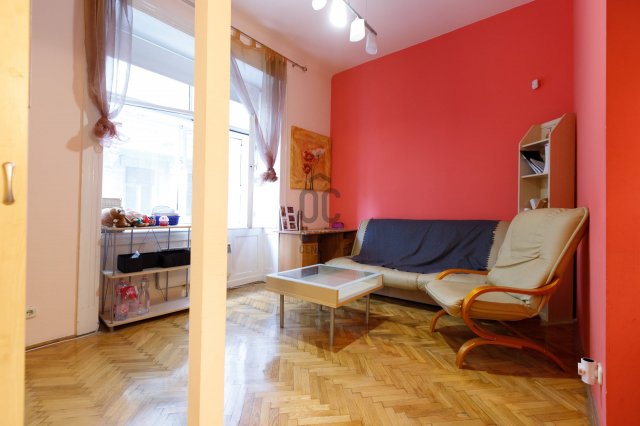 Eladó téglalakás, V. kerületben, Veres Pálné utcában