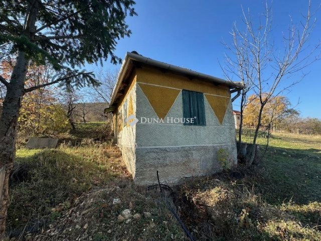 Eladó nyaraló, Csákváron 13.9 M Ft, 1 szobás