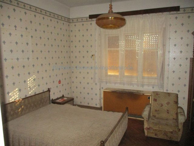 Eladó családi ház, Tiszalökön 13.7 M Ft, 3 szobás