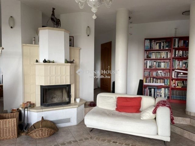 Eladó családi ház, Gödöllőn 169 M Ft, 7 szobás