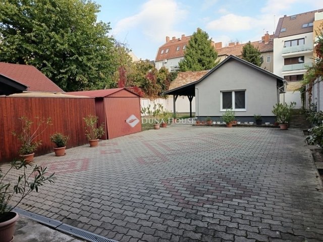 Eladó családi ház, Szegeden 269 M Ft, 6 szobás