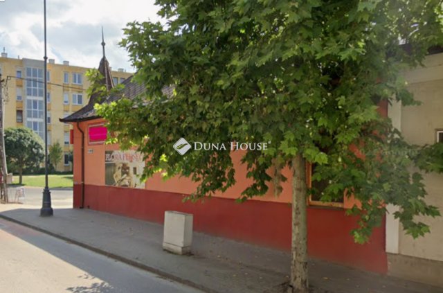 Eladó családi ház, Esztergomban, Terézia utcában 69.5 M Ft