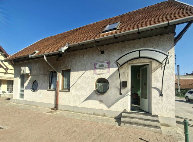 Eladó üzlethelyiség, Mezőkövesden, Kökény közben 23.9 M Ft