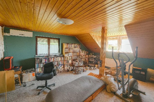 Eladó családi ház, Kiskunlacházán 79.9 M Ft, 5 szobás