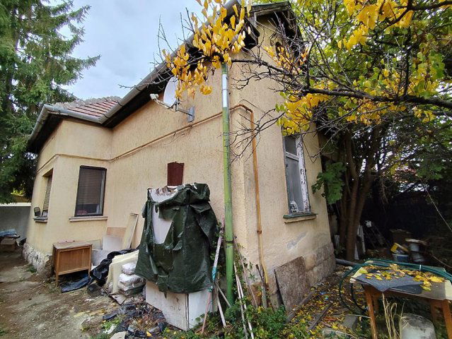 Eladó családi ház, Budapesten, III. kerületben 119.9 M Ft