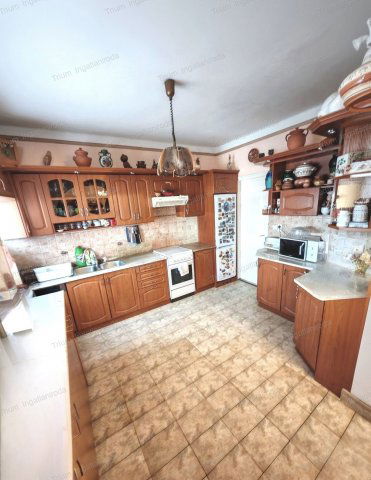 Eladó családi ház, Nyíregyházán 73.9 M Ft, 6 szobás