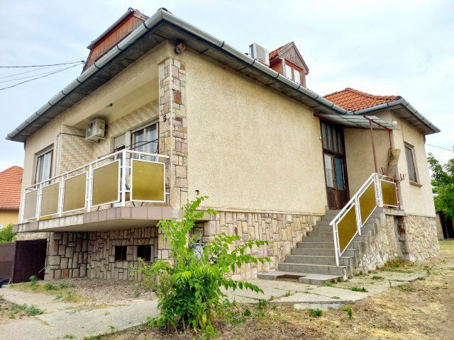 Eladó családi ház, Erdőkertesen 69 M Ft, 4+1 szobás