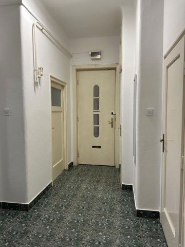 Eladó iroda, Debrecenben 110 M Ft, 4 szobás / költözzbe.hu