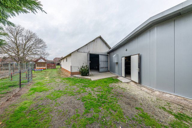 Eladó családi ház, Dabason 93 M Ft, 4+2 szobás