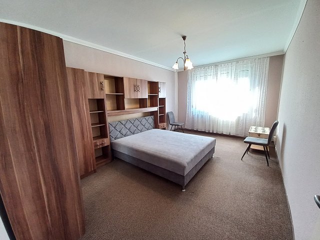 Eladó panellakás, Debrecenben 52.5 M Ft, 2 szobás