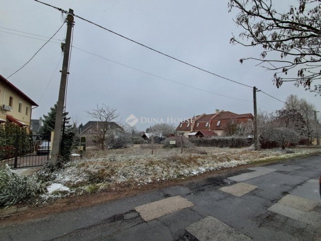 Eladó telek, Budapesten, XVII. kerületben 94 M Ft