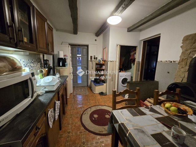 Eladó családi ház, Zókon 8.9 M Ft, 2 szobás