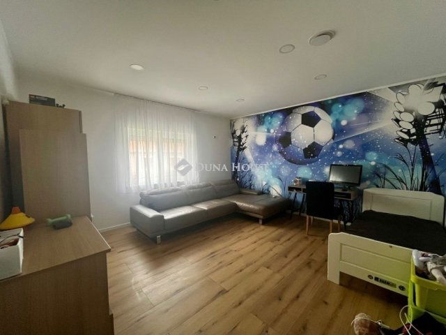 Eladó családi ház, Palotabozsokon 104 M Ft, 4 szobás