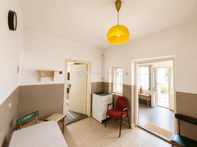 Eladó családi ház, Egyházasfaluban 31.5 M Ft, 2 szobás