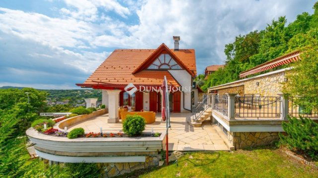 Eladó családi ház, Balatonfüreden 498 M Ft, 3 szobás
