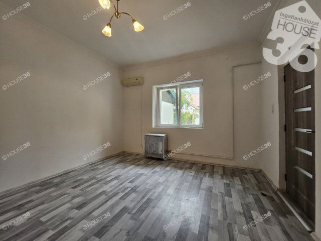 Eladó téglalakás, Kecskeméten 38.9 M Ft, 1 szobás