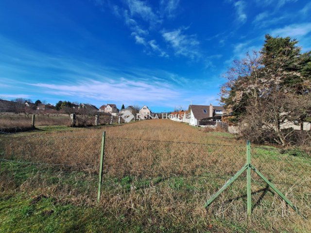 Eladó telek, Zsámbékon, Mányi úton 65 M Ft