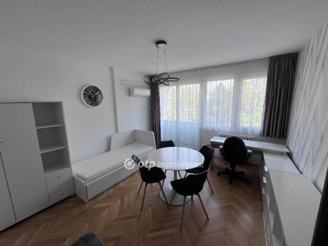 Kiadó téglalakás, albérlet, Szegeden 200 E Ft / hó, 1 szobás