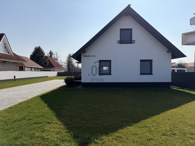 Eladó családi ház, Abonyban 108 M Ft, 3 szobás