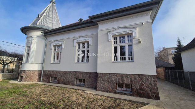 Eladó családi ház, Kecskeméten 550 M Ft, 4 szobás