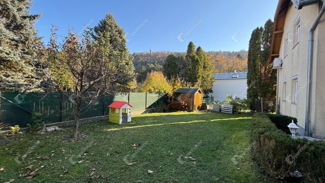 Eladó téglalakás, Sopronban 99.9 M Ft, 3 szobás