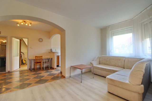 Kiadó téglalakás, albérlet, Debrecenben 400 E Ft / hó, 4 szobás