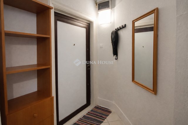 Eladó téglalakás, Budapesten, VIII. kerületben 42.9 M Ft