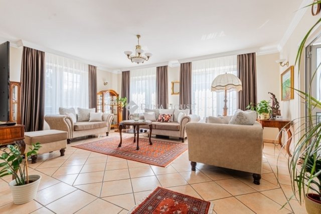 Eladó családi ház, Debrecenben 249 M Ft, 5 szobás