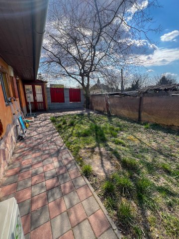 Eladó téglalakás, Budapesten, XVIII. kerületben, Paula utcában