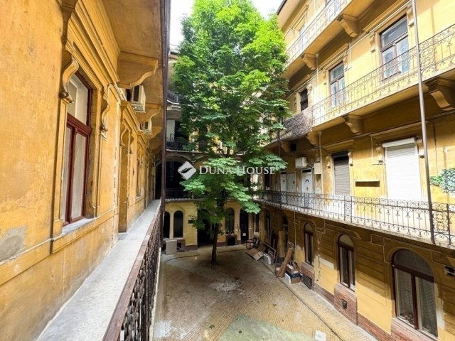 Eladó téglalakás, Budapesten, VII. kerületben 99.9 M Ft