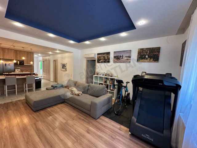 Eladó téglalakás, Budapesten, XI. kerületben, Fehérvári úton