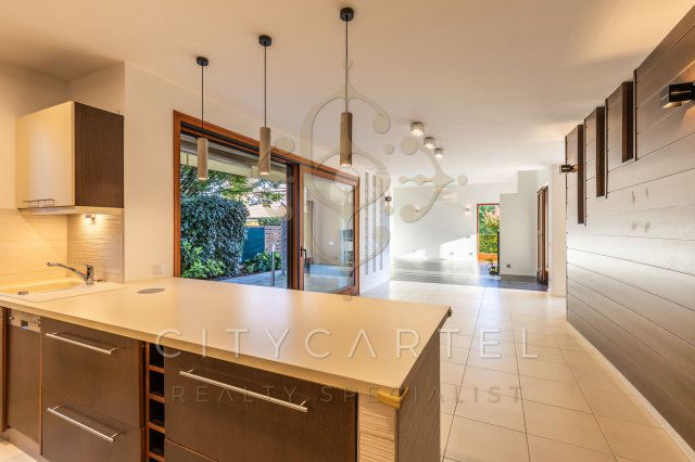 Eladó téglalakás, Diósdon 199.5 M Ft, 6+1 szobás