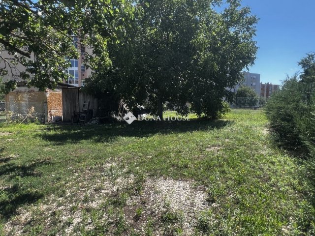 Eladó családi ház, Kincsesbányán 25 M Ft, 1 szobás