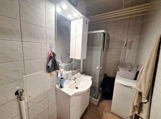 Eladó téglalakás, Tatabányán 43 M Ft, 1+1 szobás