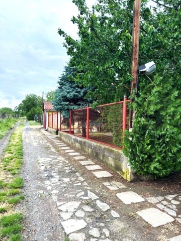 Eladó családi ház, Mohácson 25 M Ft, 4 szobás