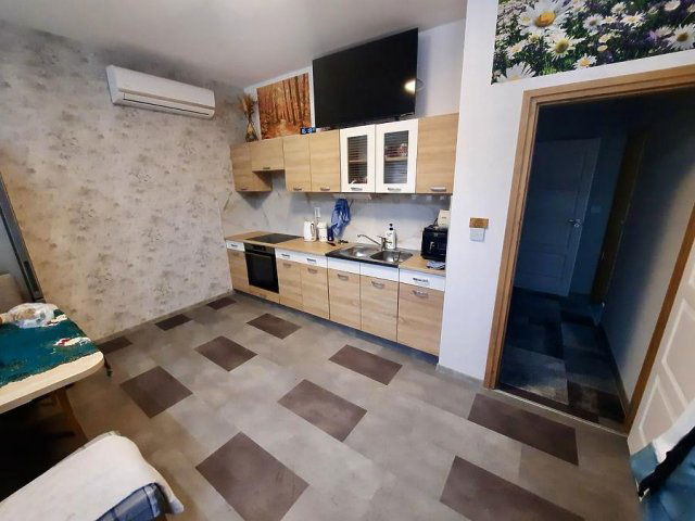 Eladó családi ház, Dunakeszin 258.5 M Ft, 8 szobás