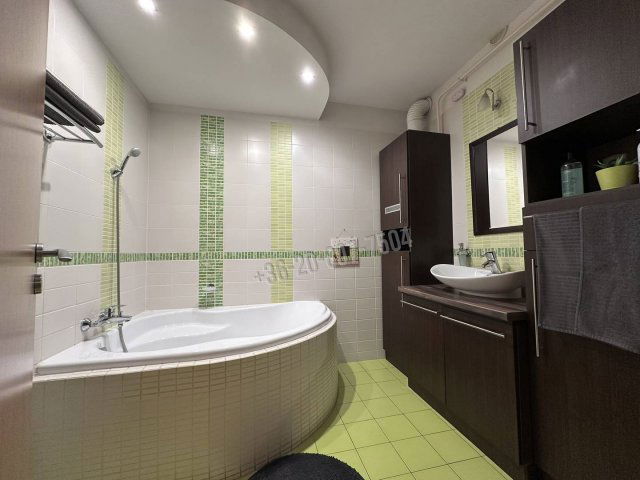 Eladó téglalakás, Egerben 61.9 M Ft, 3 szobás