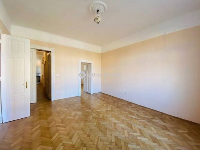 Kiadó iroda, Budapesten, II. kerületben, Szász Károly utcában