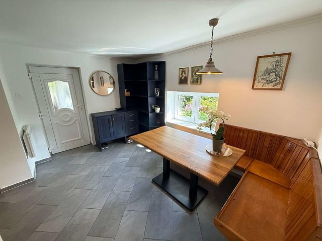 Eladó családi ház, Szentendrén 76.9 M Ft, 2 szobás