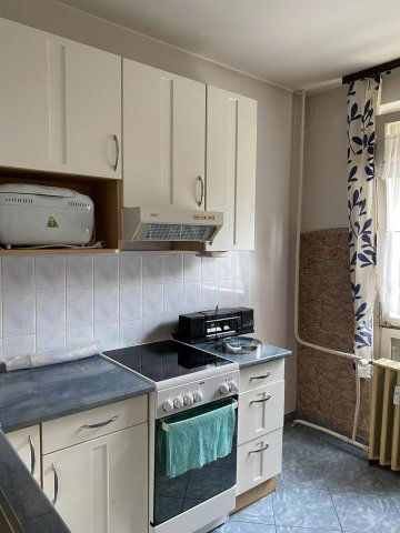 Eladó panellakás, Pécsett 43.5 M Ft, 2+1 szobás