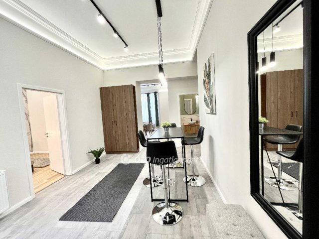 Eladó téglalakás, Budapesten, VI. kerületben 189.9 M Ft