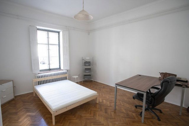 Kiadó téglalakás, albérlet, Pécsett, Felsőmalom utcában