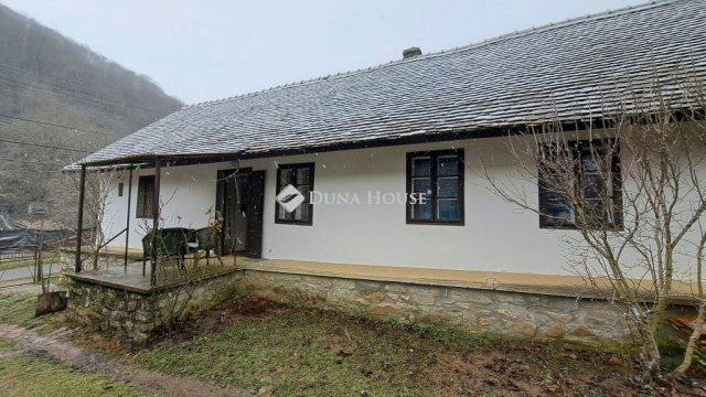 Eladó családi ház, Óbányán 29 M Ft, 2 szobás